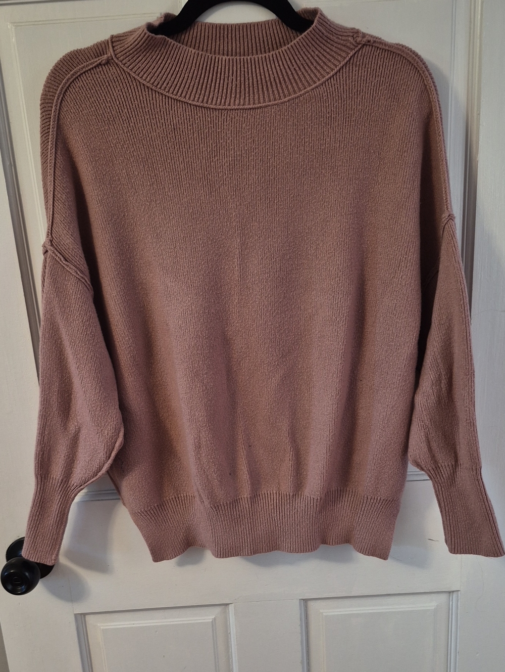 Women's Dusty Rose Pullover Sweater - Soft Knit